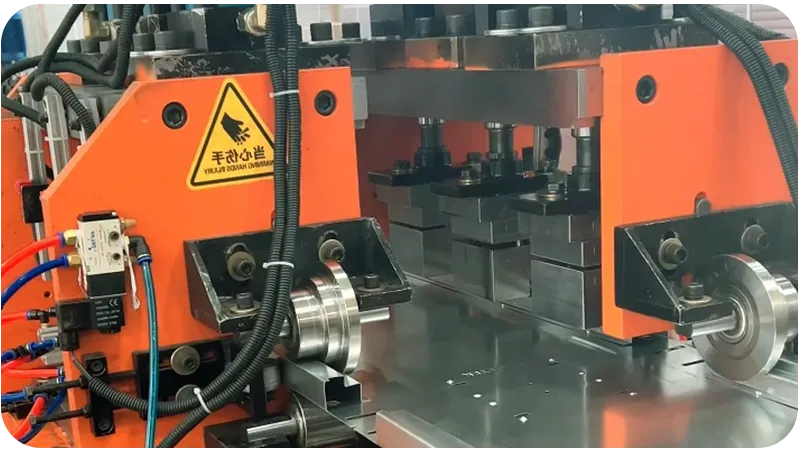 Core characteristics of the roll riveting process used in panel production