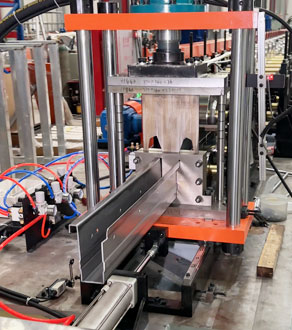 1768896899550518.jpg guide-rail-maiking-machine.jpg